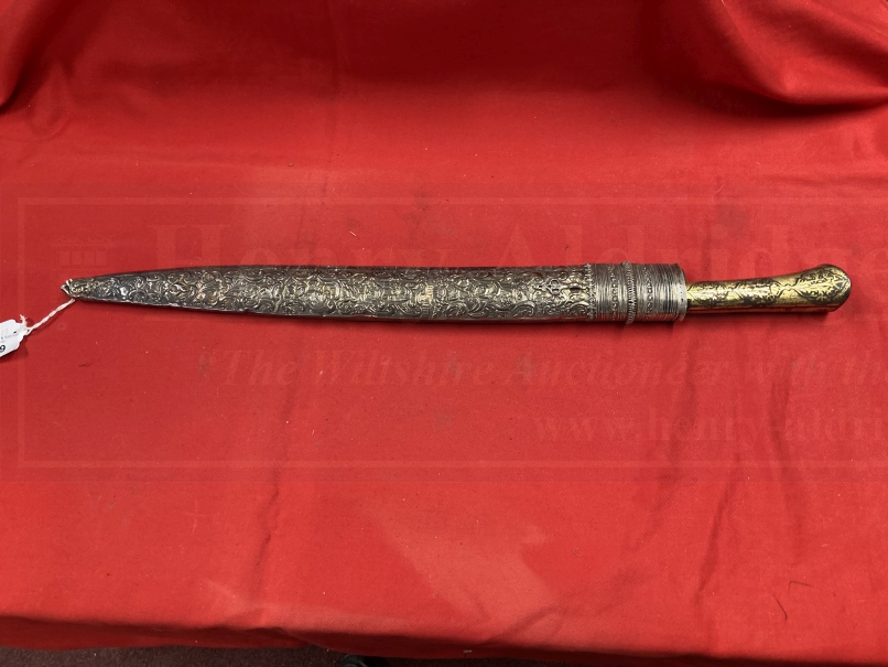 Edged Weapons: Indo Persian short sword T shaped steel blade 16ins, the grip decorated with gold