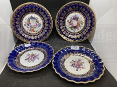 Ceramics: Worcester dessert plates c1770 the wells painted with bouquets of flowers within a gilt