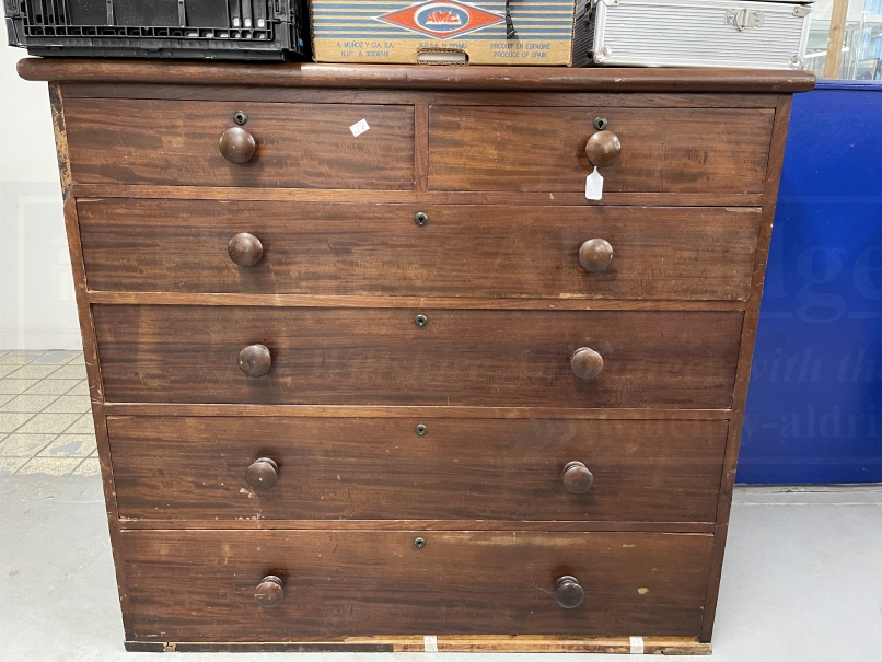 19th cent. Mahogany two over four chest of drawers. 45½ins. x 22ins. 41½ins.