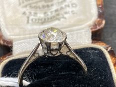 Hallmarked Platinum: Diamond solitaire ring. 1.05ct.
