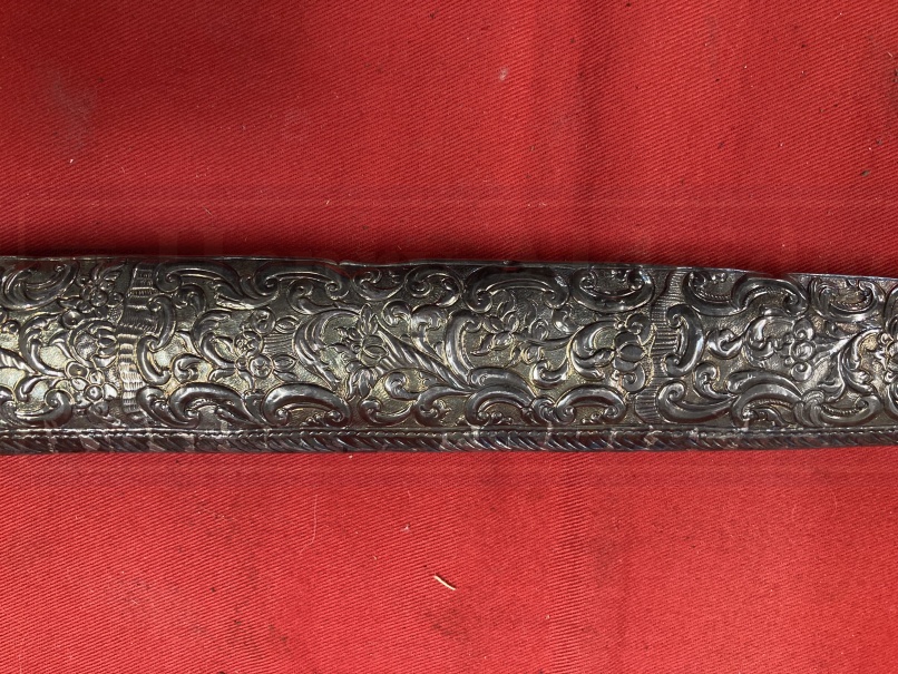 Edged Weapons: Indo Persian short sword T shaped steel blade 16ins, the grip decorated with gold - Image 3 of 7
