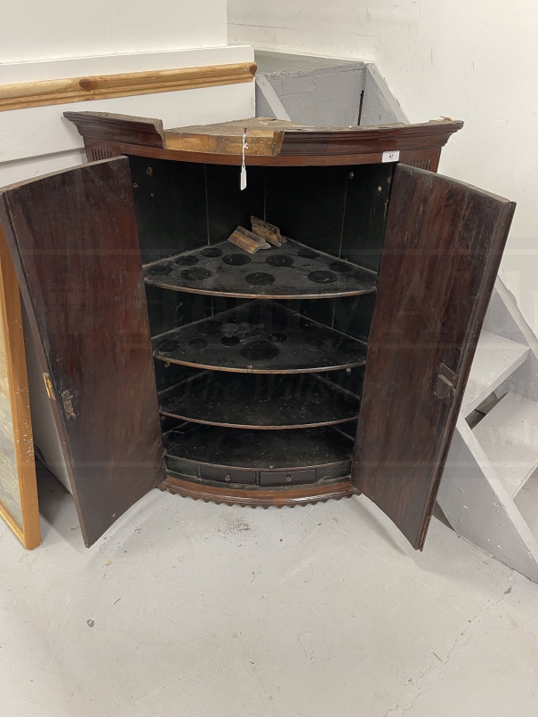 Late 18th cent. Mahogany bow front corner cupboard, moulded cornice above two doors flanked by - Image 2 of 2