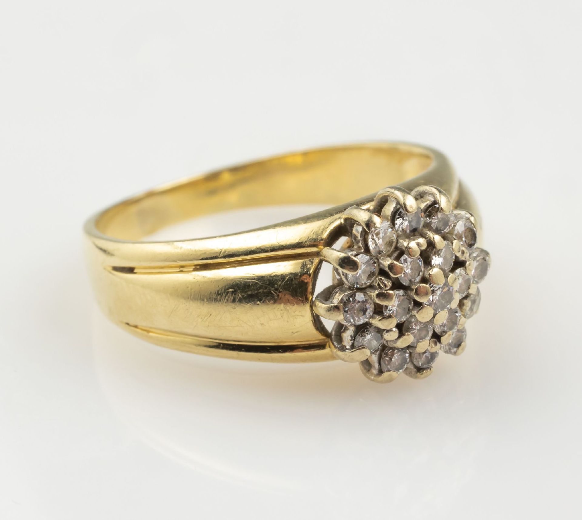 14 kt Gold Ring mit Brillanten, GG/WG 585/000, 19