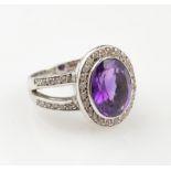 18 kt Gold Ring mit Amethyst und Diamanten, WG750/000,