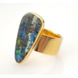 18 kt Gold Ring mit Boulderopal, GG 585/000, konisch