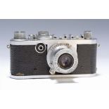 Leica-Kamera If, 1952 -56, No. 789686, Belederung defekt,