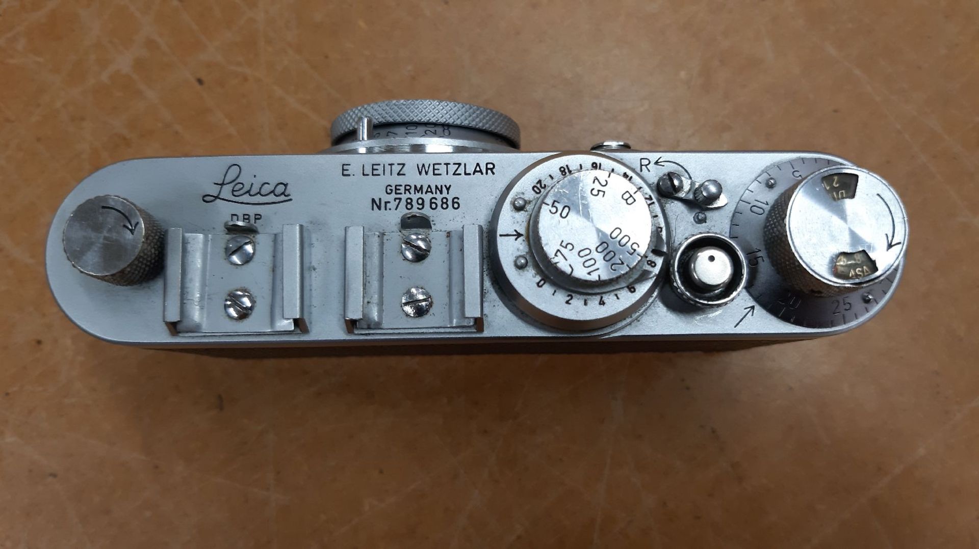Leica-Kamera If, 1952 -56, No. 789686,  Belederung defekt, - Bild 3 aus 8