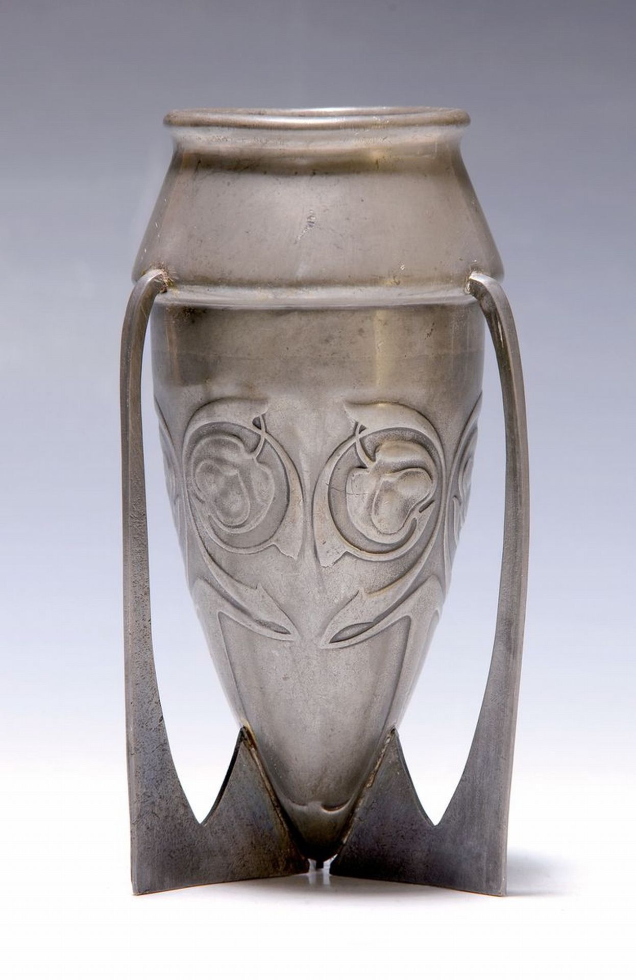 Vase, Archibald Knox (1864-1933) für Liberty & Co, um