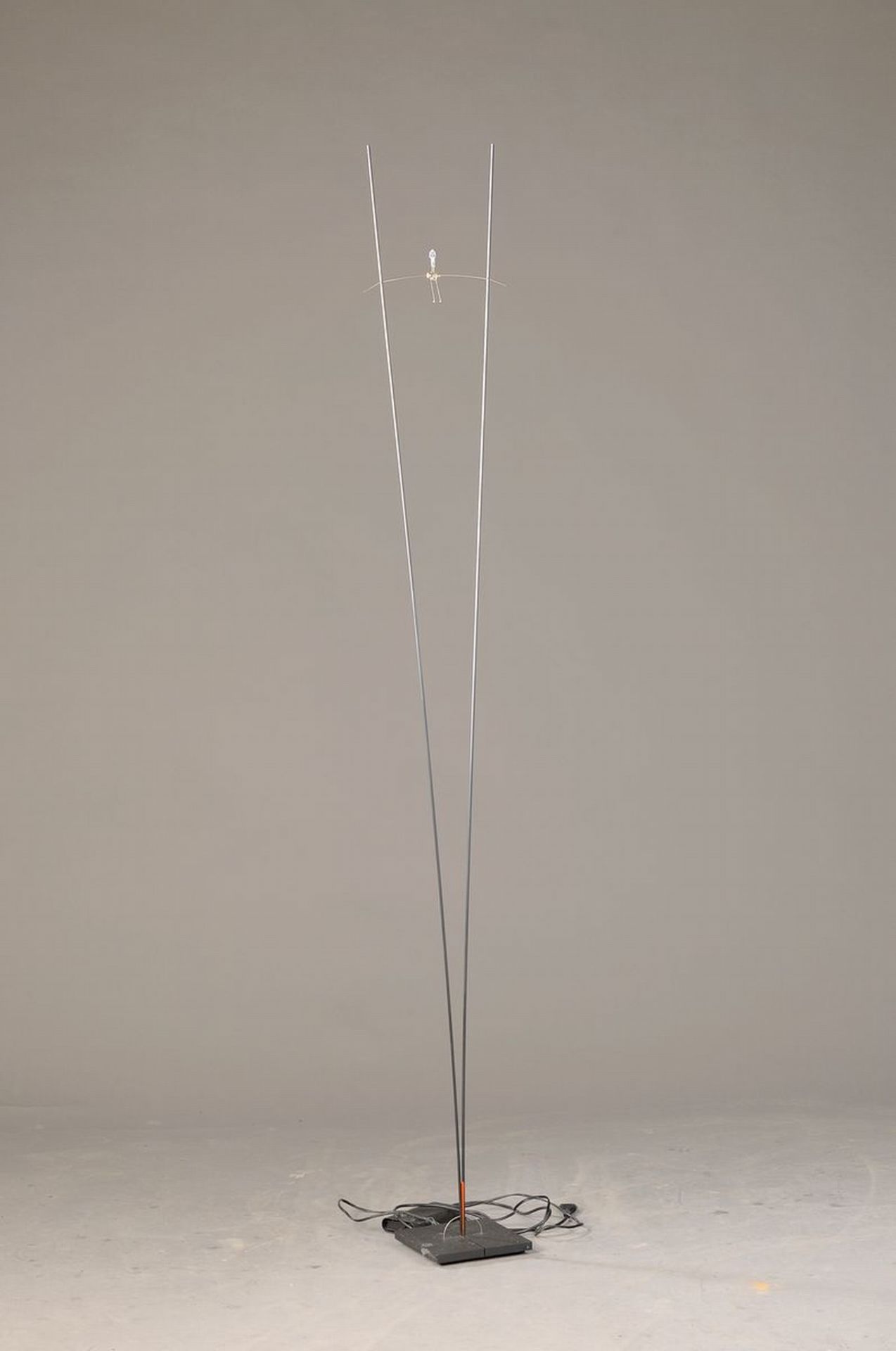 Ingo Maurer, Stehlampe 'Ilios', Entwurf von 1983,  zwei