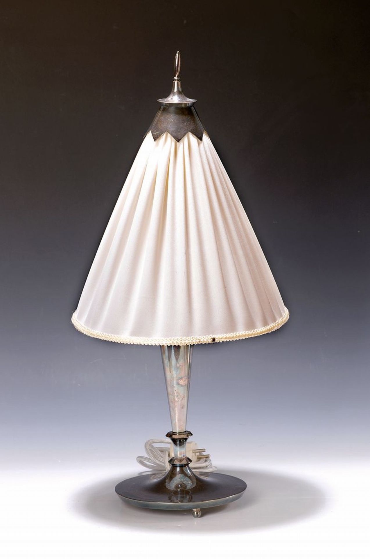 Art-Deco-Lampe, wohl deutsch, 1930er Jahre,  Metallfuß