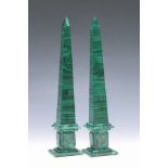 Paar Obelisken aus Malachit, neuzeitlich,  H. je ca. 30cm,