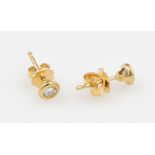 Paar 18 kt Gold Ohrstecker mit Brillanten, GG 750/000, 2