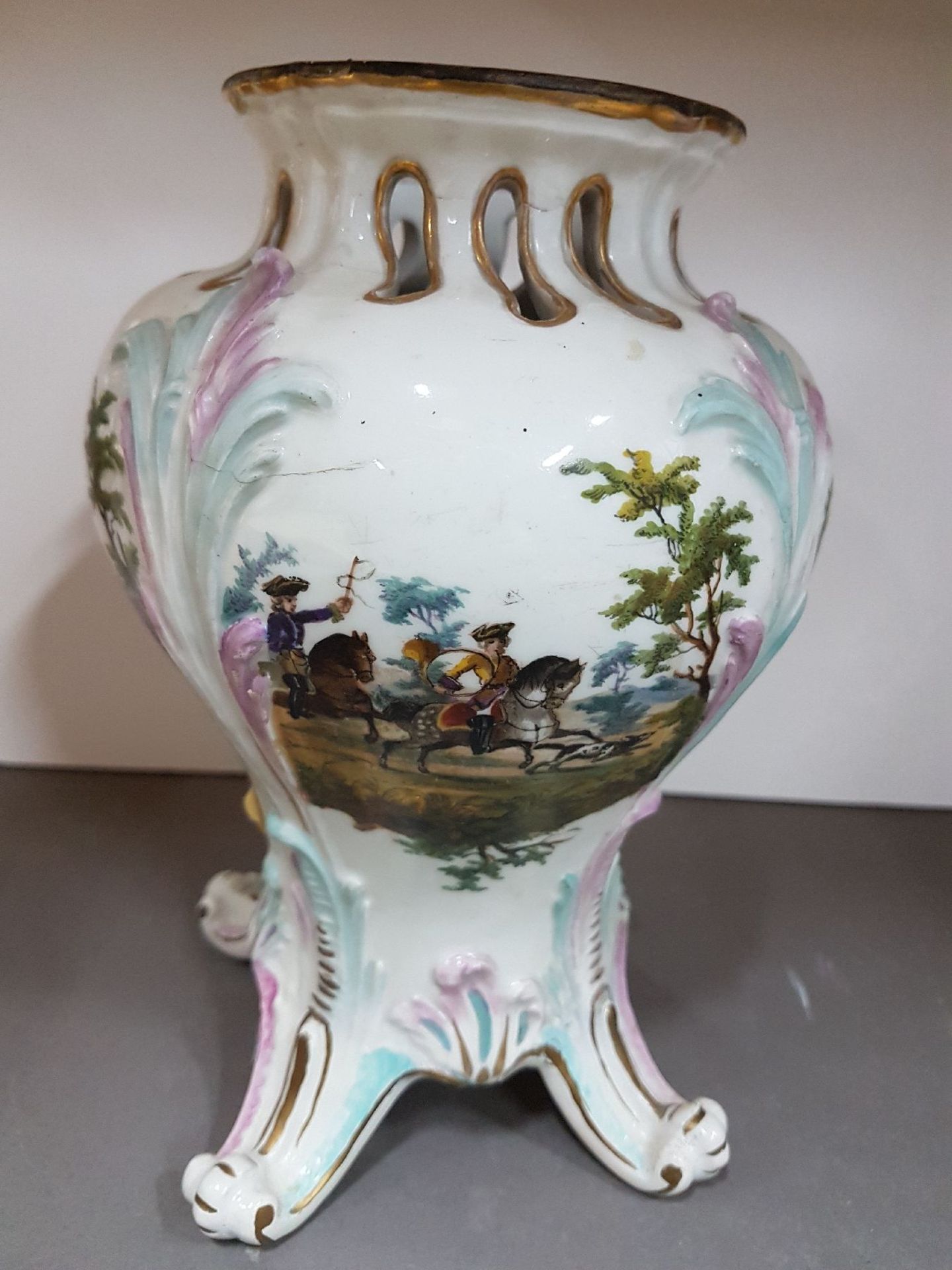 Potpourrivase, Meissen um 1755,  Porzellan, vier - Bild 3 aus 7