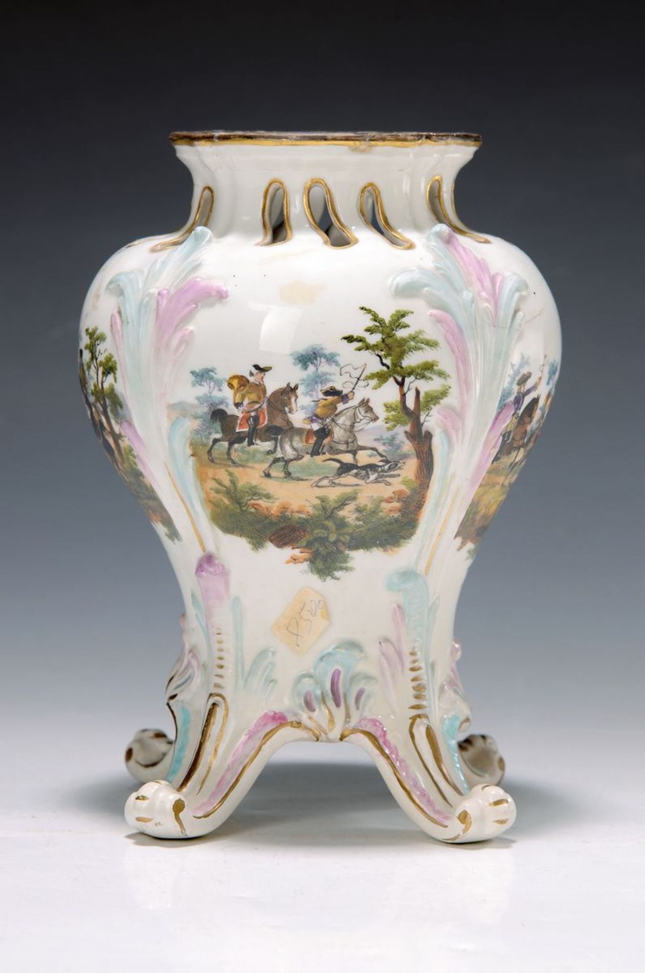 Potpourrivase, Meissen um 1755,  Porzellan, vier