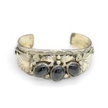 Armreif mit Onyx, Sterling Silber, um 1910,3 ovale