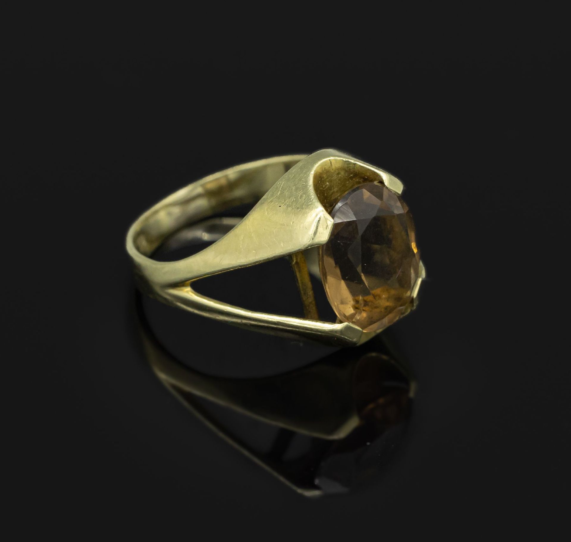 14 kt Gold Ring mit Topas,   GG 585/000, ovalfacett.