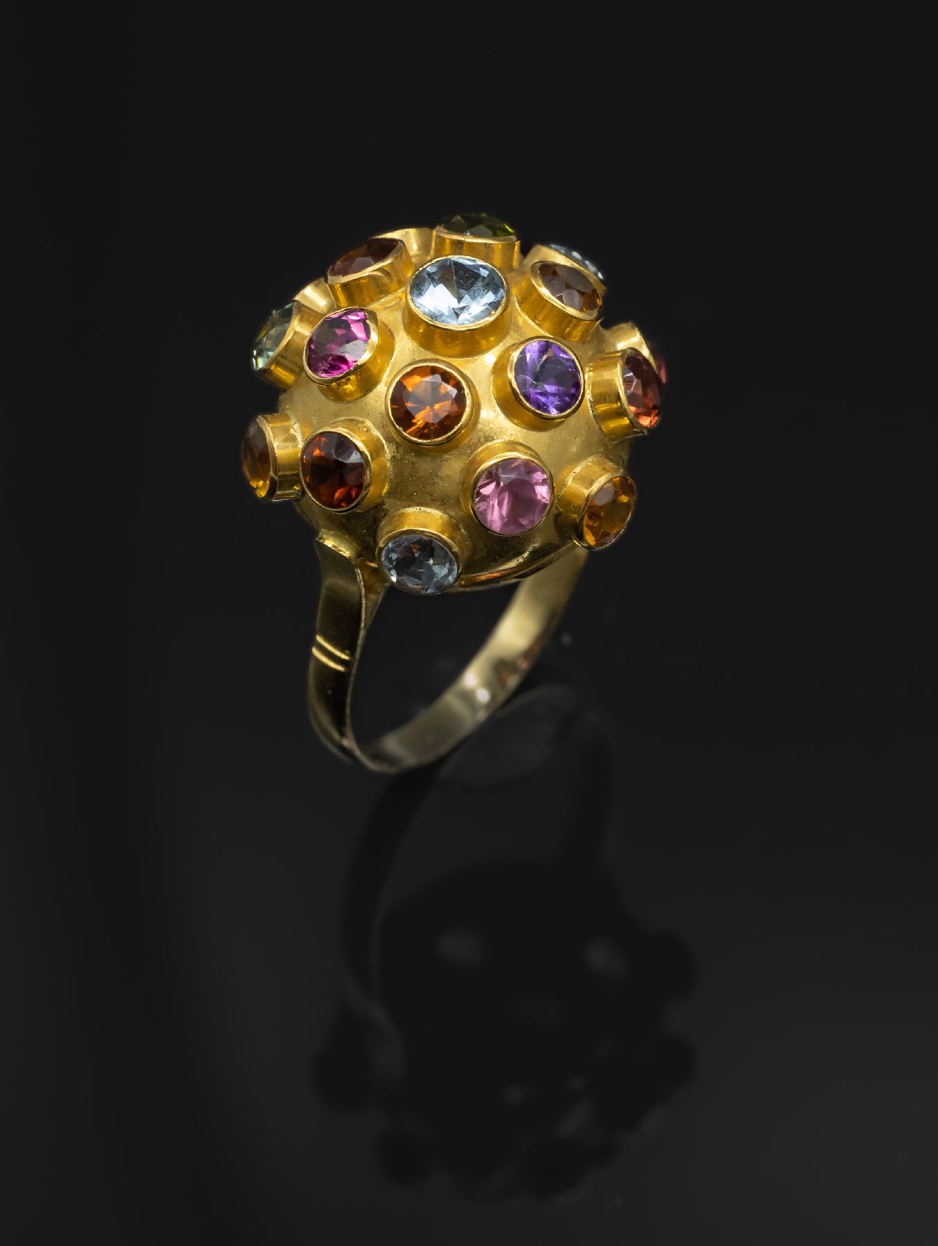 18 kt Gold Ring mit Farbsteinen, GG 750/000, Kugelkopf