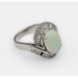 Platin Ring mit Opal und Diamanten, Opalcabochon ca.