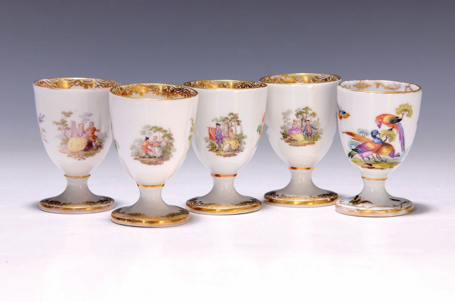 5 Eierbecher, Meissen um 1890,  handbemalter Dekor, Blumen