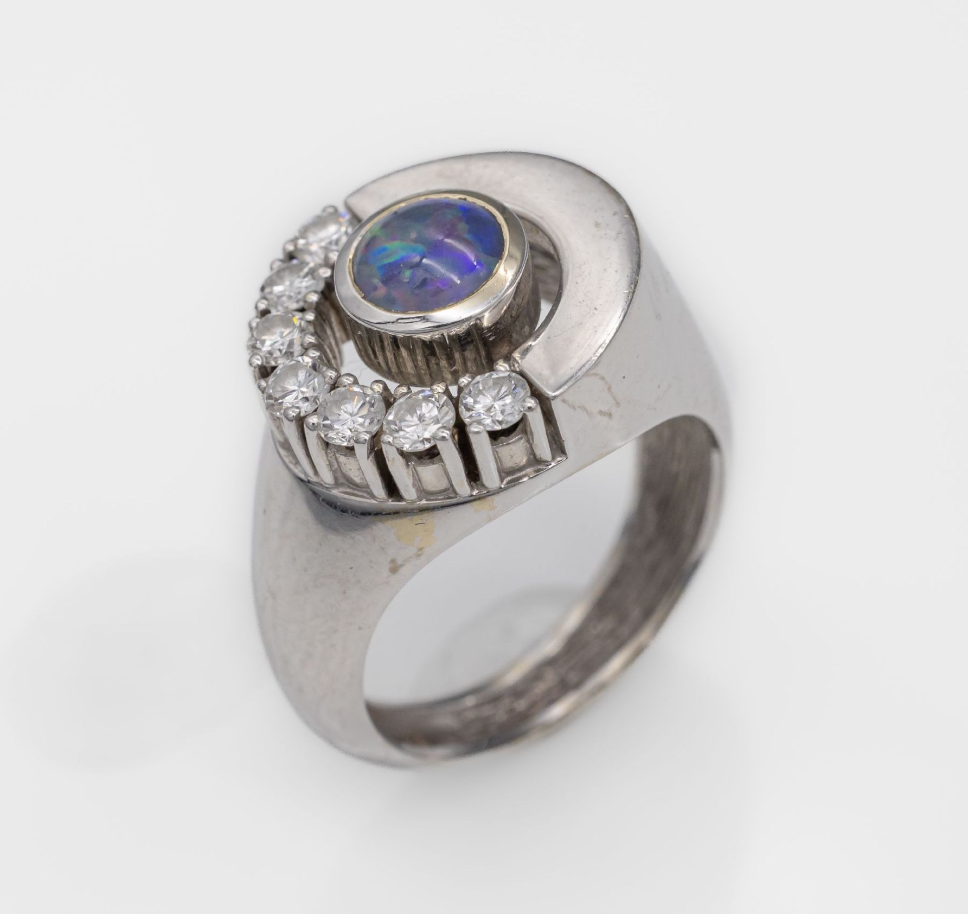 14 kt Gold Opal-Brillant-Ring, WG 585/000, runde