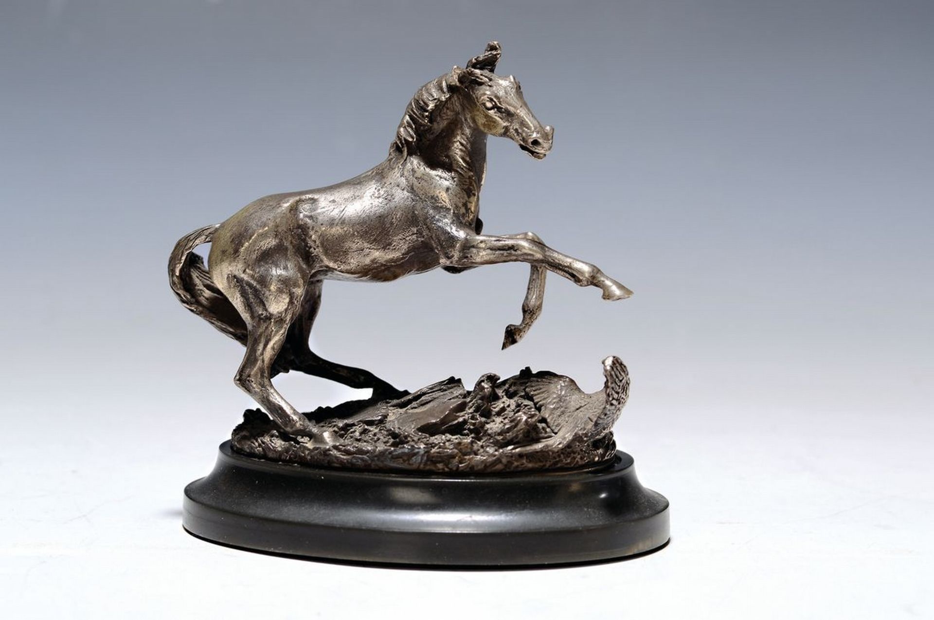 Silberskulptur von Geoffrey Snell, British Horse Society,