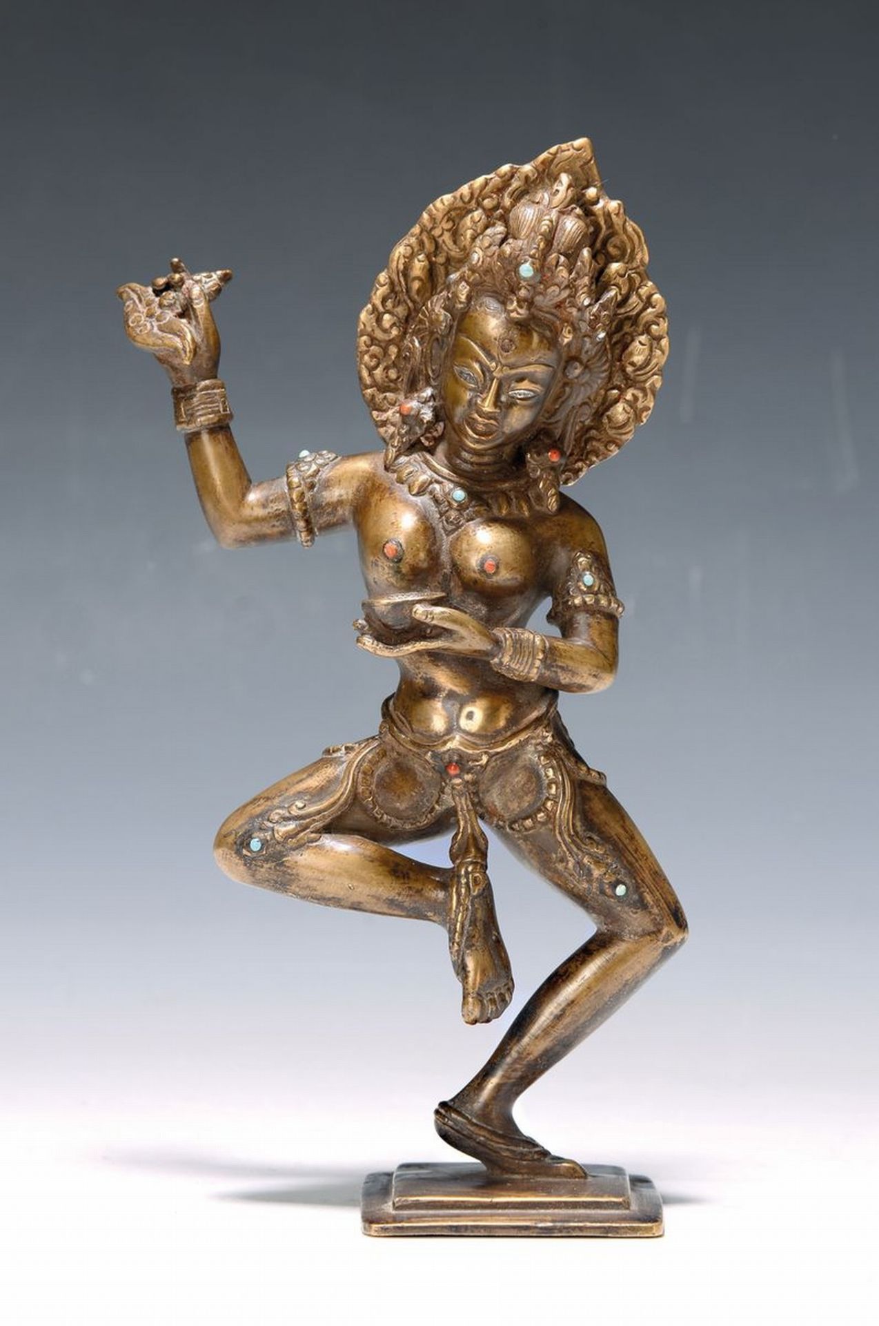 Bronzeskulptur, Indien, 19. Jh.,  tanzender Shiva, Reste