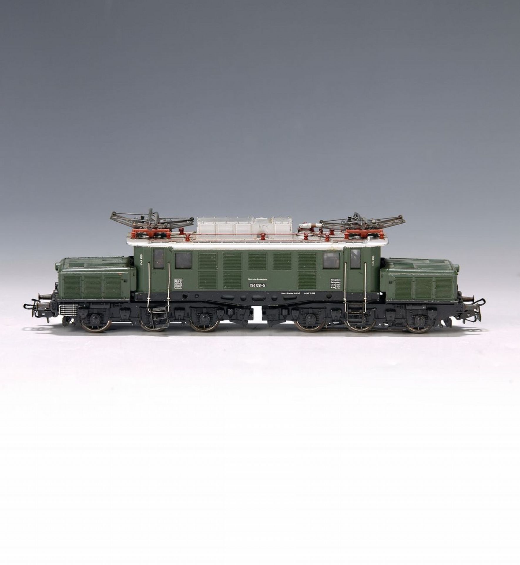 Märklin Lok 3022 'Krokodil', Spur H0,  nur leicht