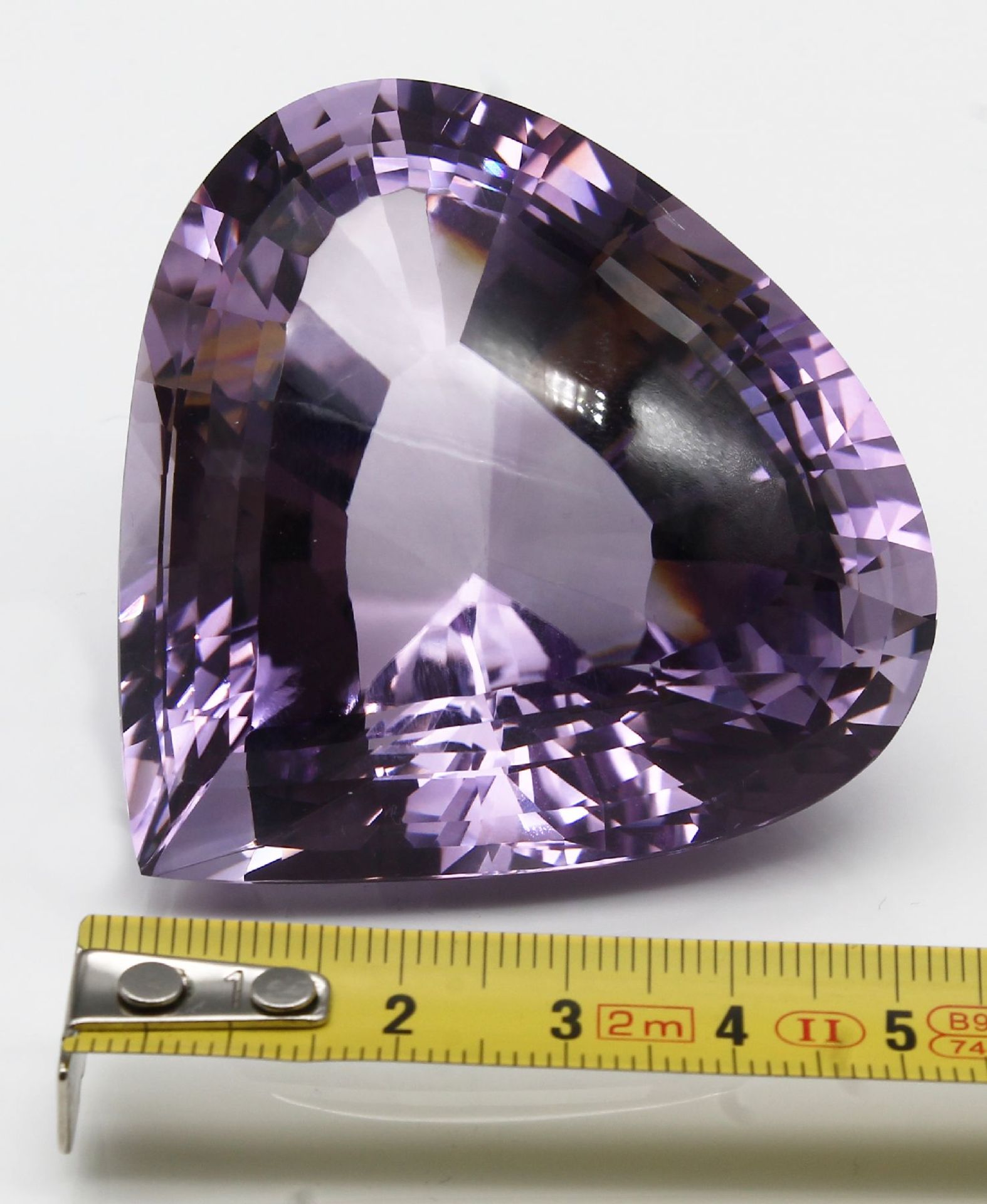 Loser facett. Amethyst 539.00 ct,   gemuggelte Tafel sehr