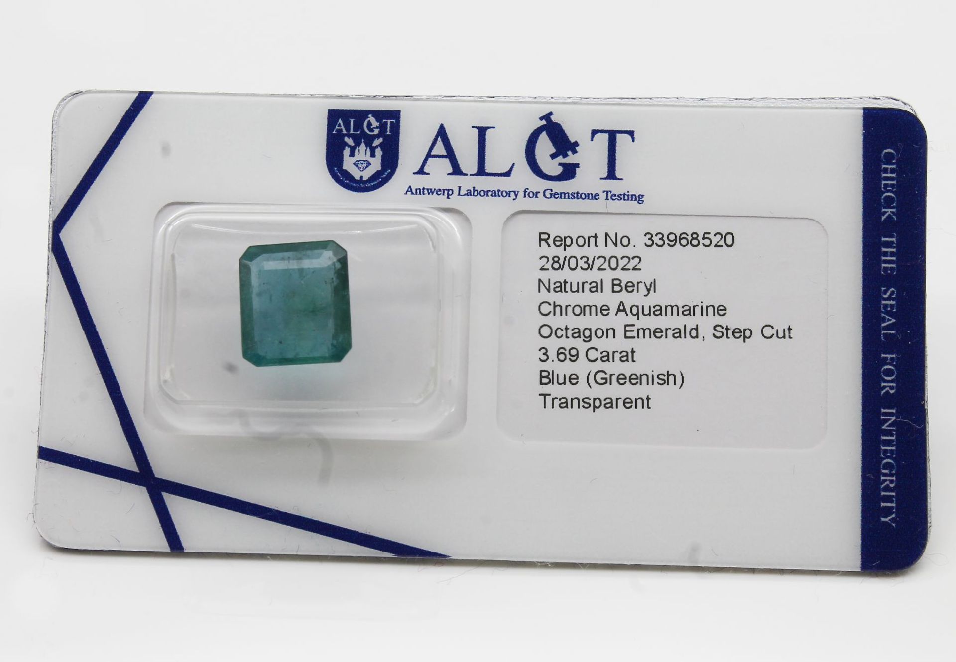 Loser facett. Chrom-Aquamarin, 3.69 ct,   im Emerald-Cut,