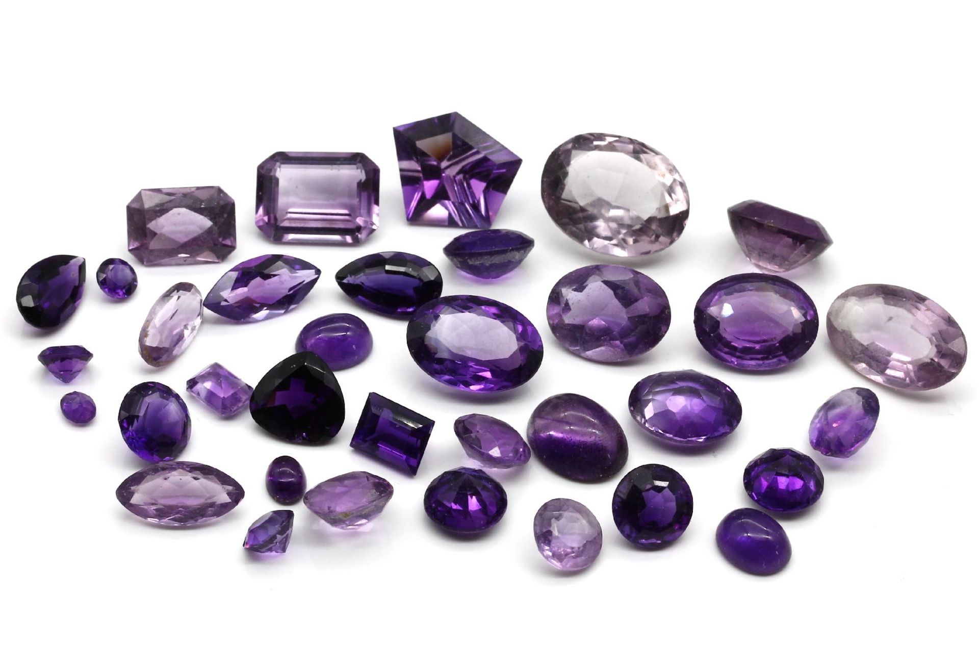 Lot lose Amethyste ca. 180 ct,   versch. Schliffformen und