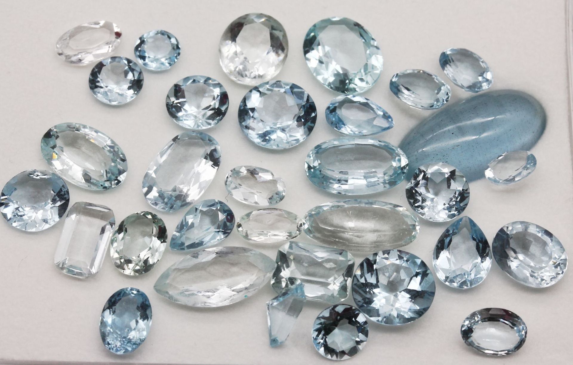 Lot lose Aquamarine ca. 68 ct,   versch. Schliffformen und