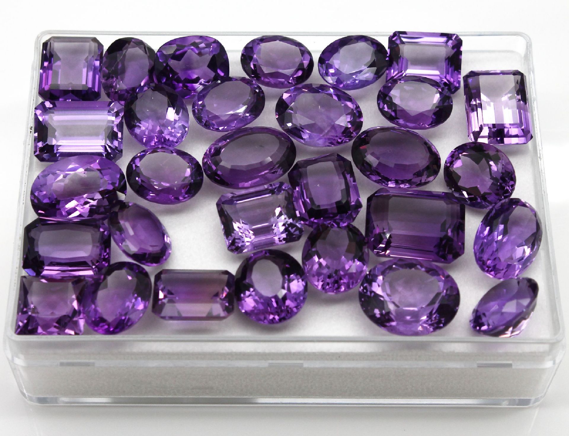 Lot lose Amethyste, ca. 170.00 ct, Idar- Obersteiner - Image 2 of 2