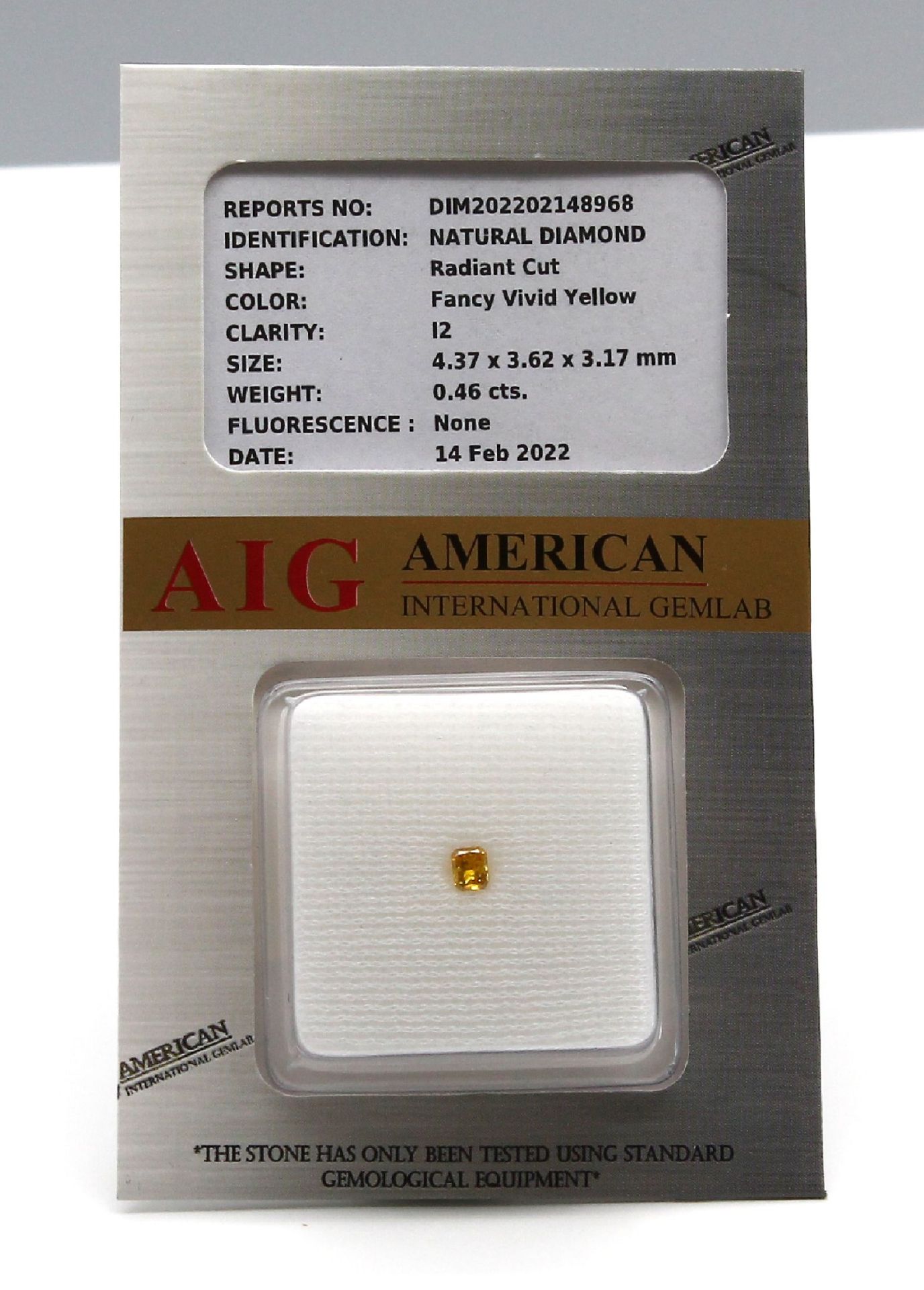 Loser Diamantradiant 0.46 ct, fancy vivid yellow/p2, mit - Image 2 of 2