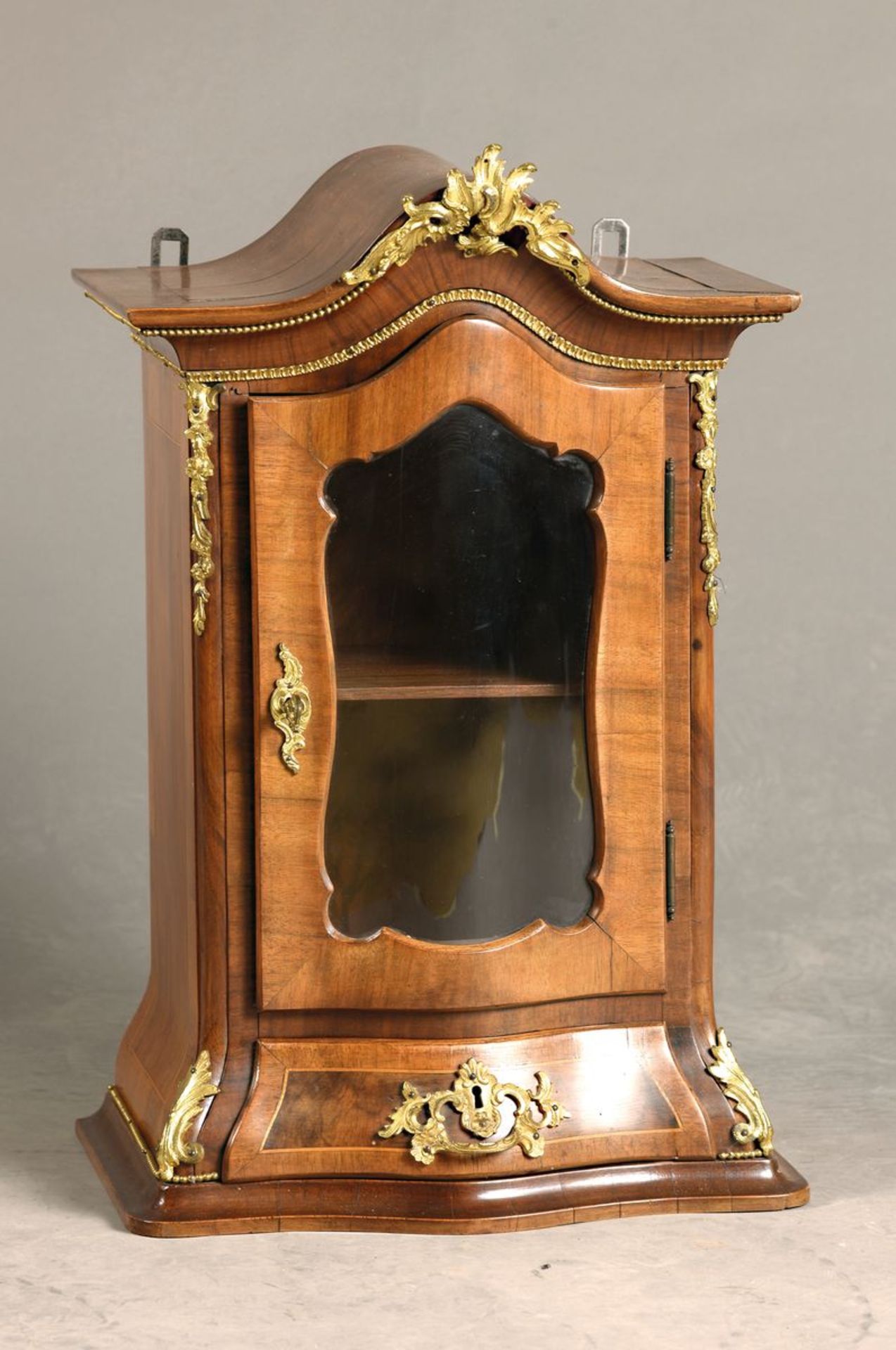 Wandschränkchen, Dresdener Barock, um 1900,