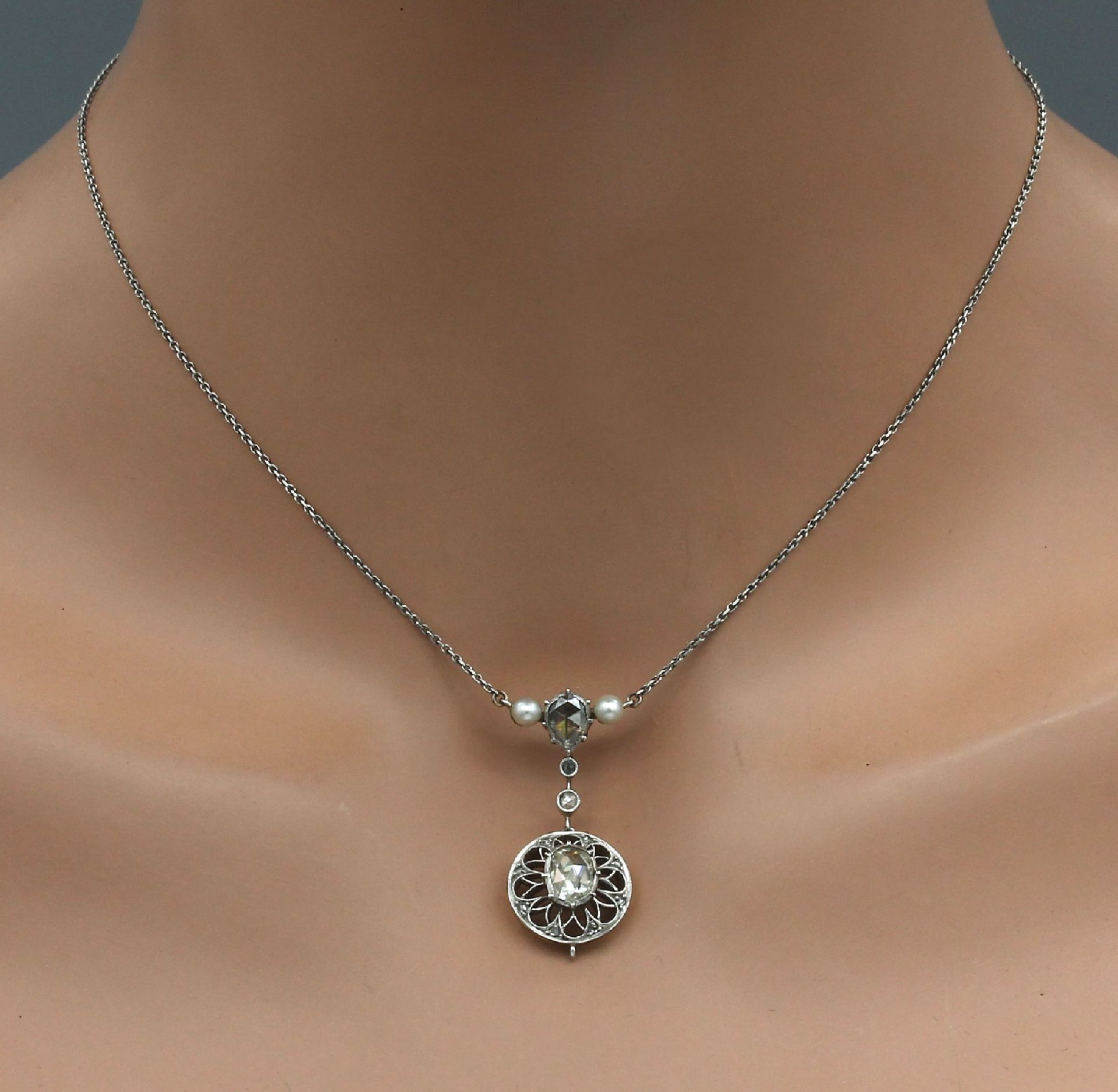 Platin und GG 585/000 Diamant-Collier, Mittelteil um - Image 2 of 3