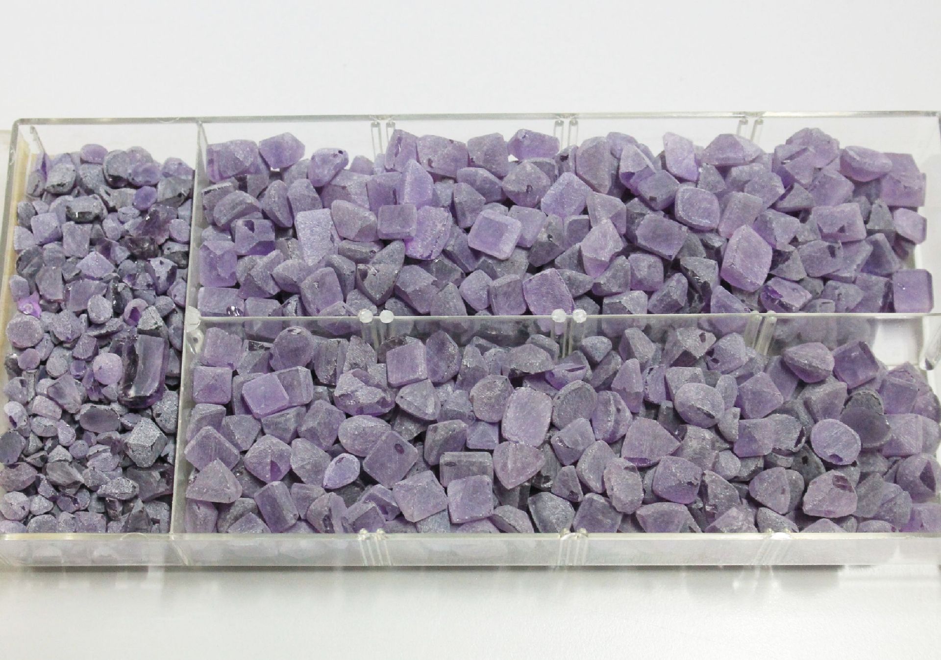 Lot lose Amethyste zus. ca. 8400 ct, vorgeschliffene - Image 2 of 2