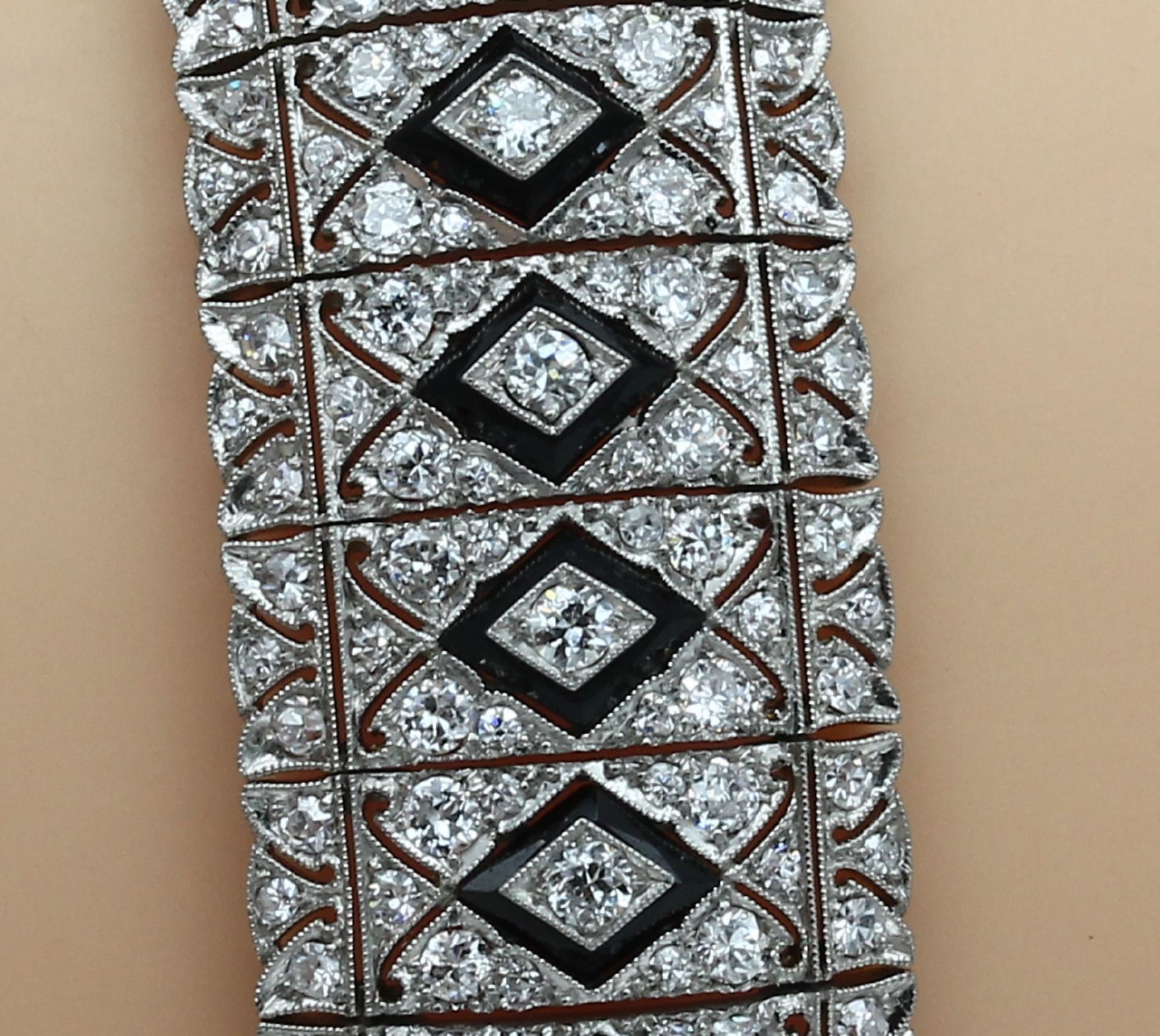 Prunkvolles Platin Armband mit Diamanten und Onyx, - Image 3 of 3