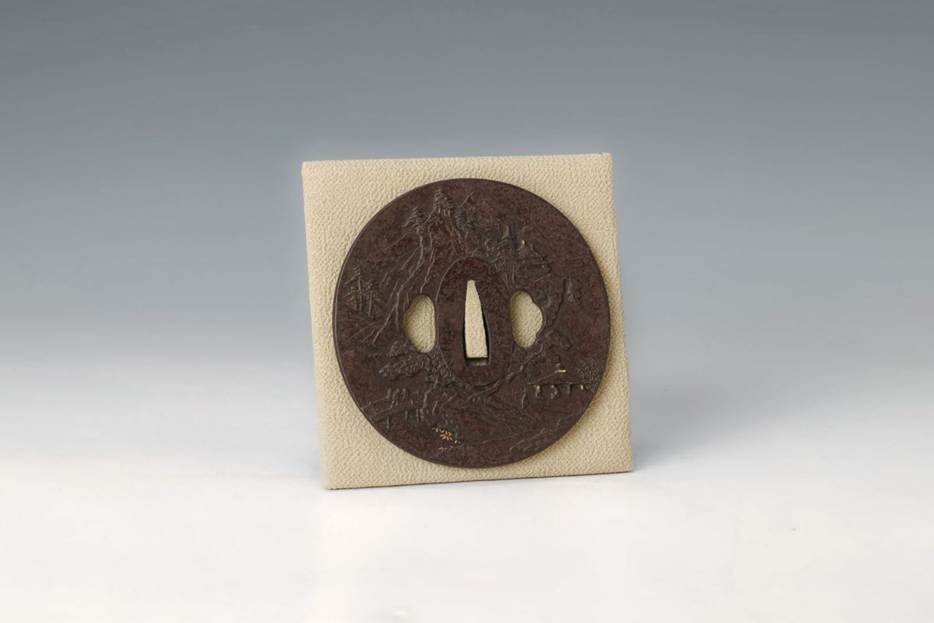 Große Tsuba Maru-gata, Japan, Edo Zeit, Darstellung mit