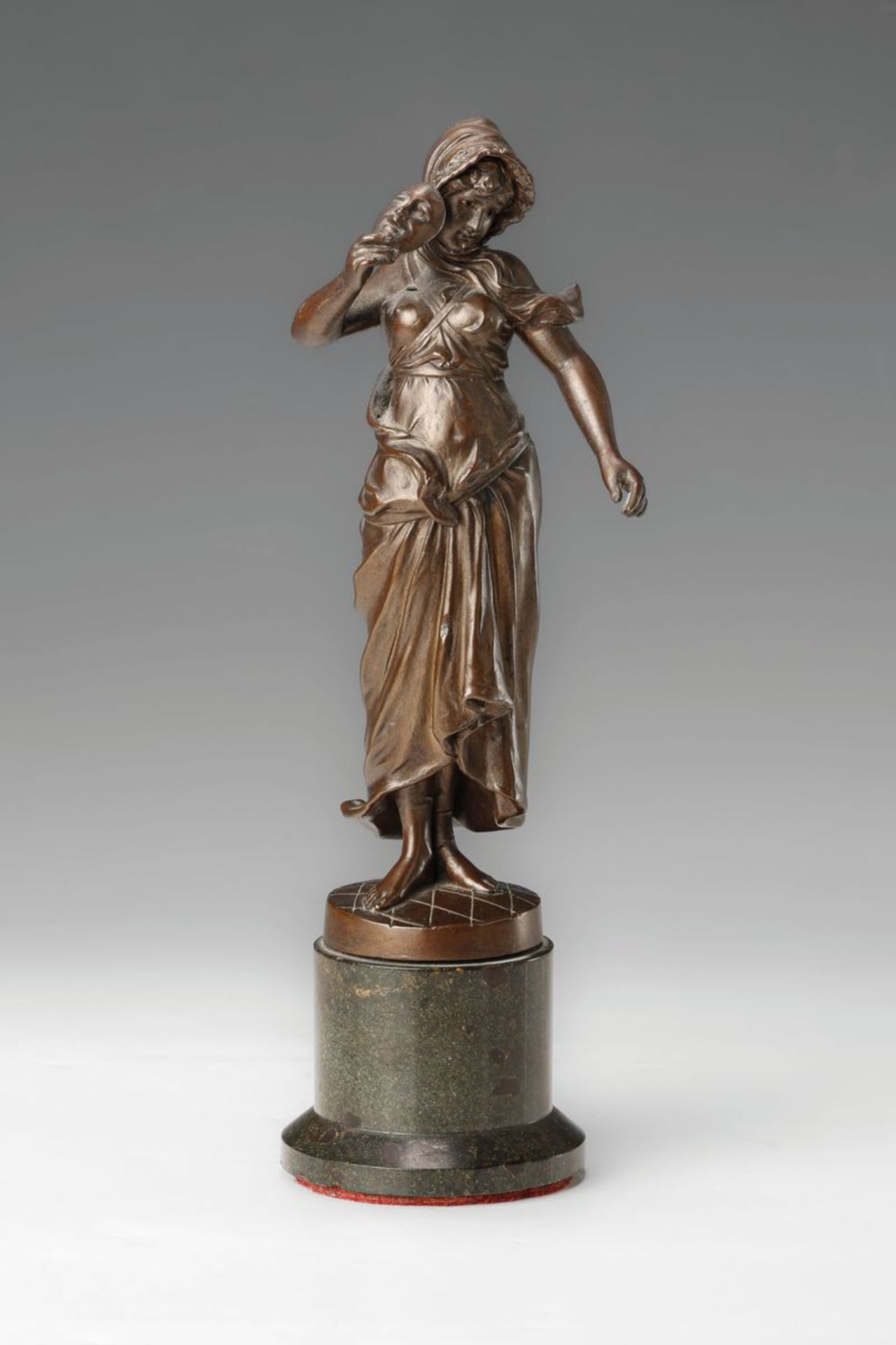 Skulptur von Alois Mayer, 1855-1939, Junge Frau mit