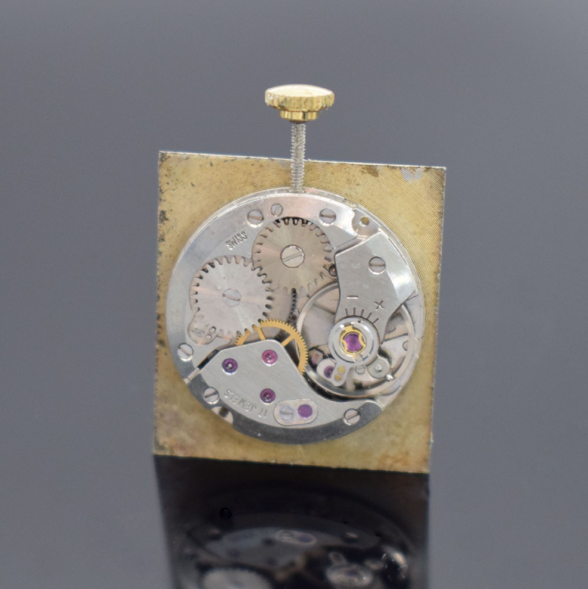 LE MONDE viereckige Armbanduhr in GG 585/000,  Schweiz um - Bild 5 aus 5