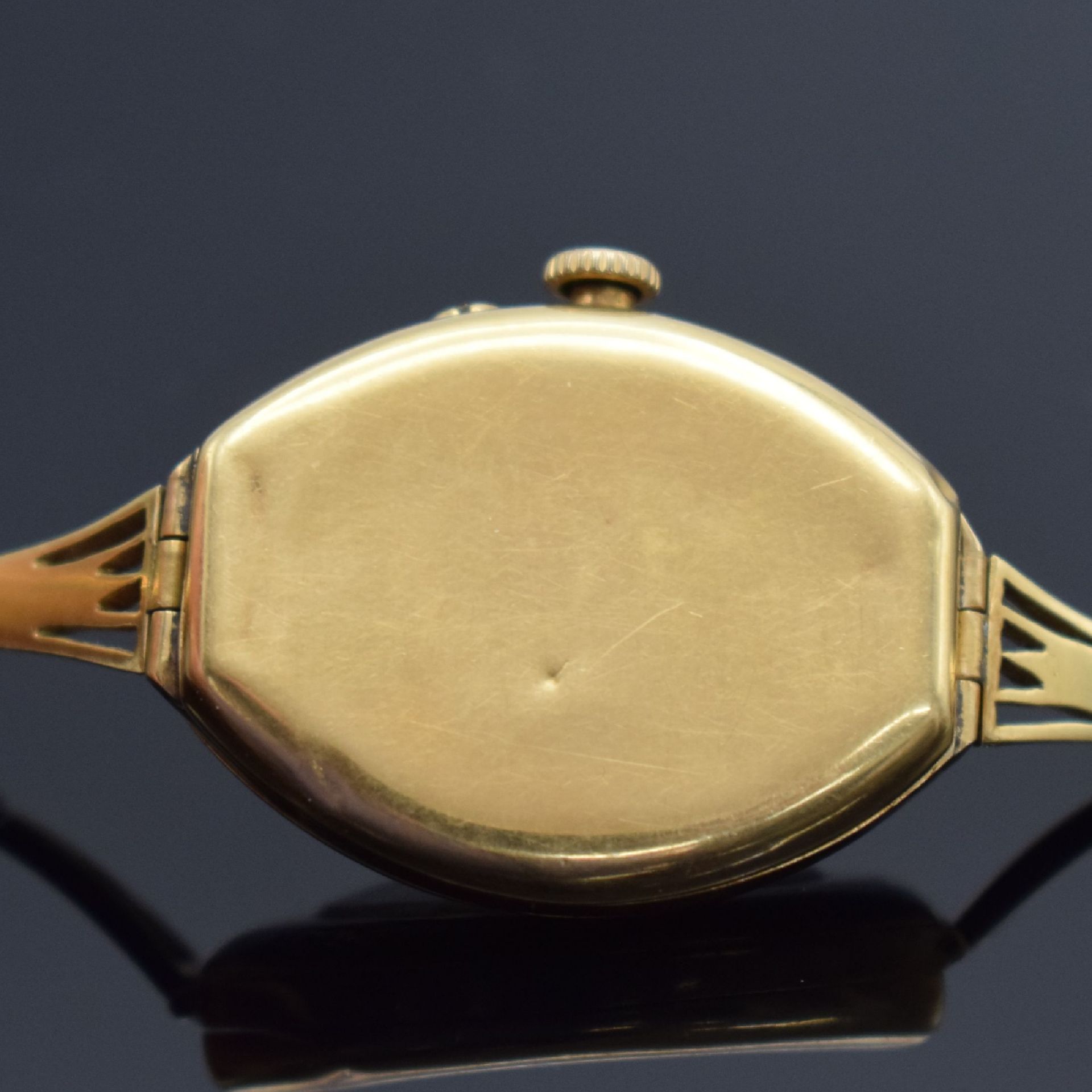 Emaillierte Armbanduhr in GG 750/000,  Schweiz um 1900, - Bild 5 aus 7