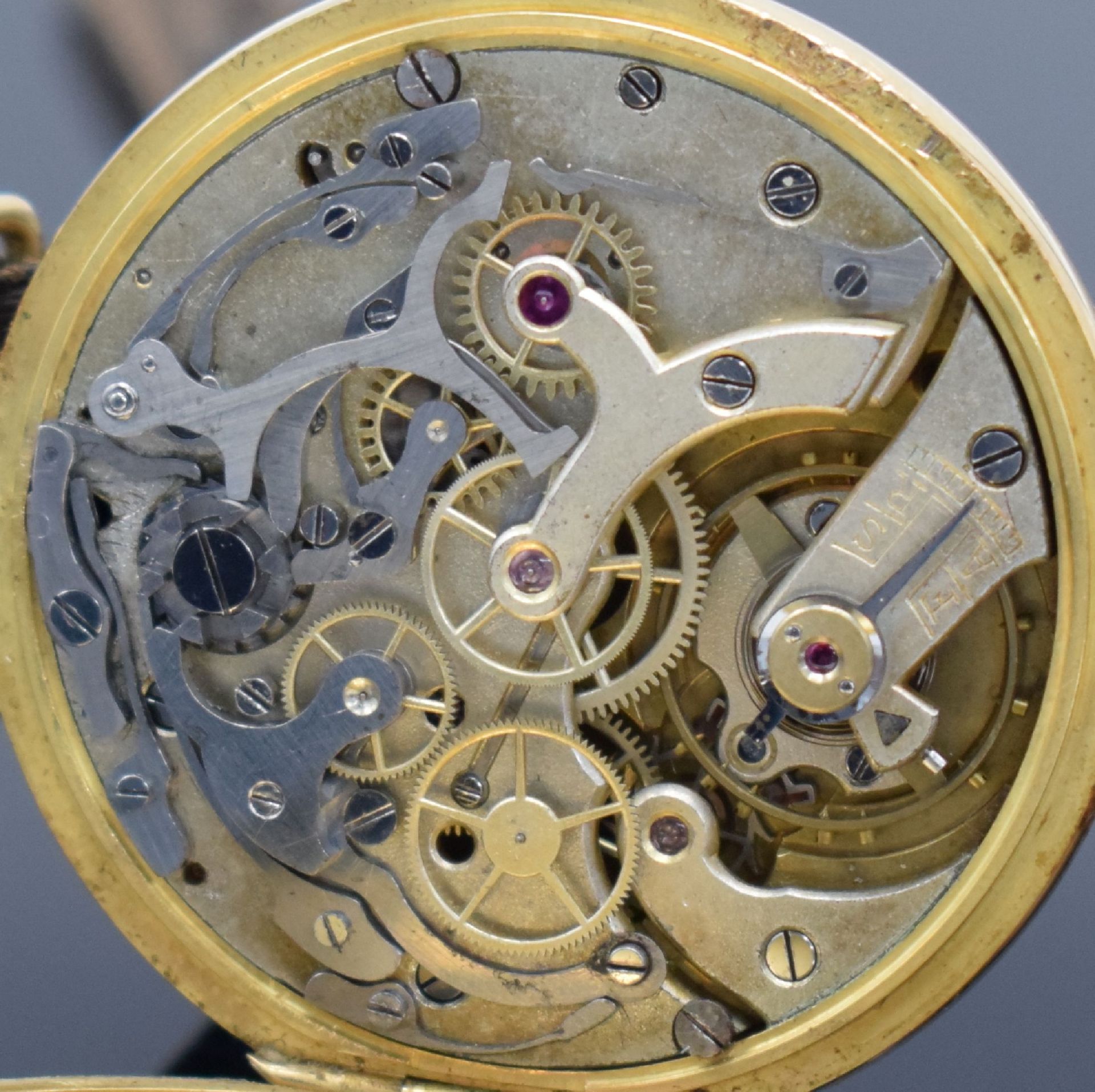 UNIVERSAL WATCH großer & früher Schaltradchronograph in GG - Bild 8 aus 9