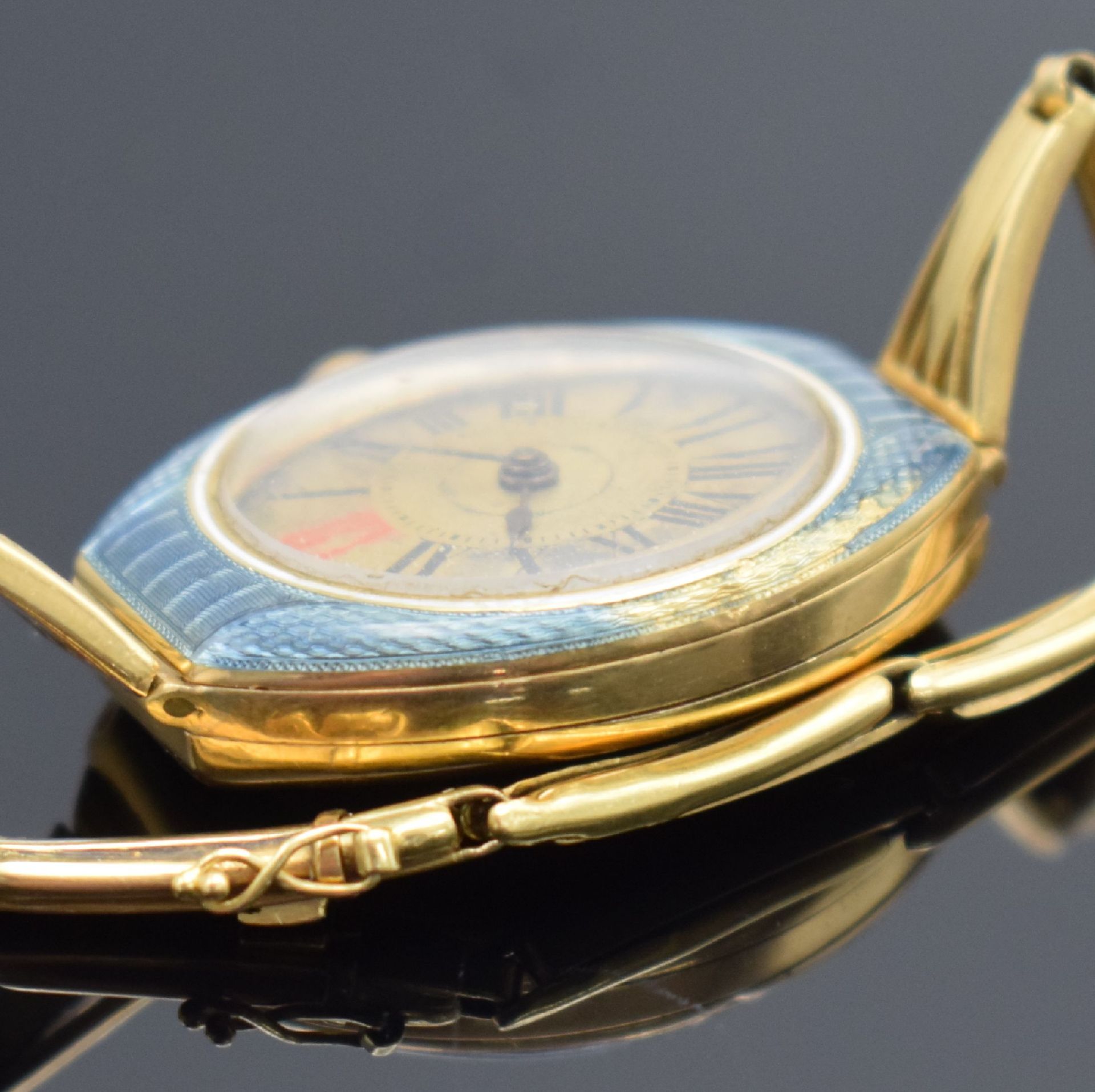 Emaillierte Armbanduhr in GG 750/000,  Schweiz um 1900, - Bild 4 aus 7