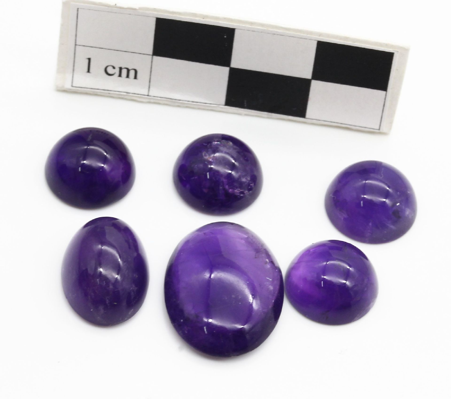 Lot lose Amethyste, ca. 196 ct,   Cabochons in versch.