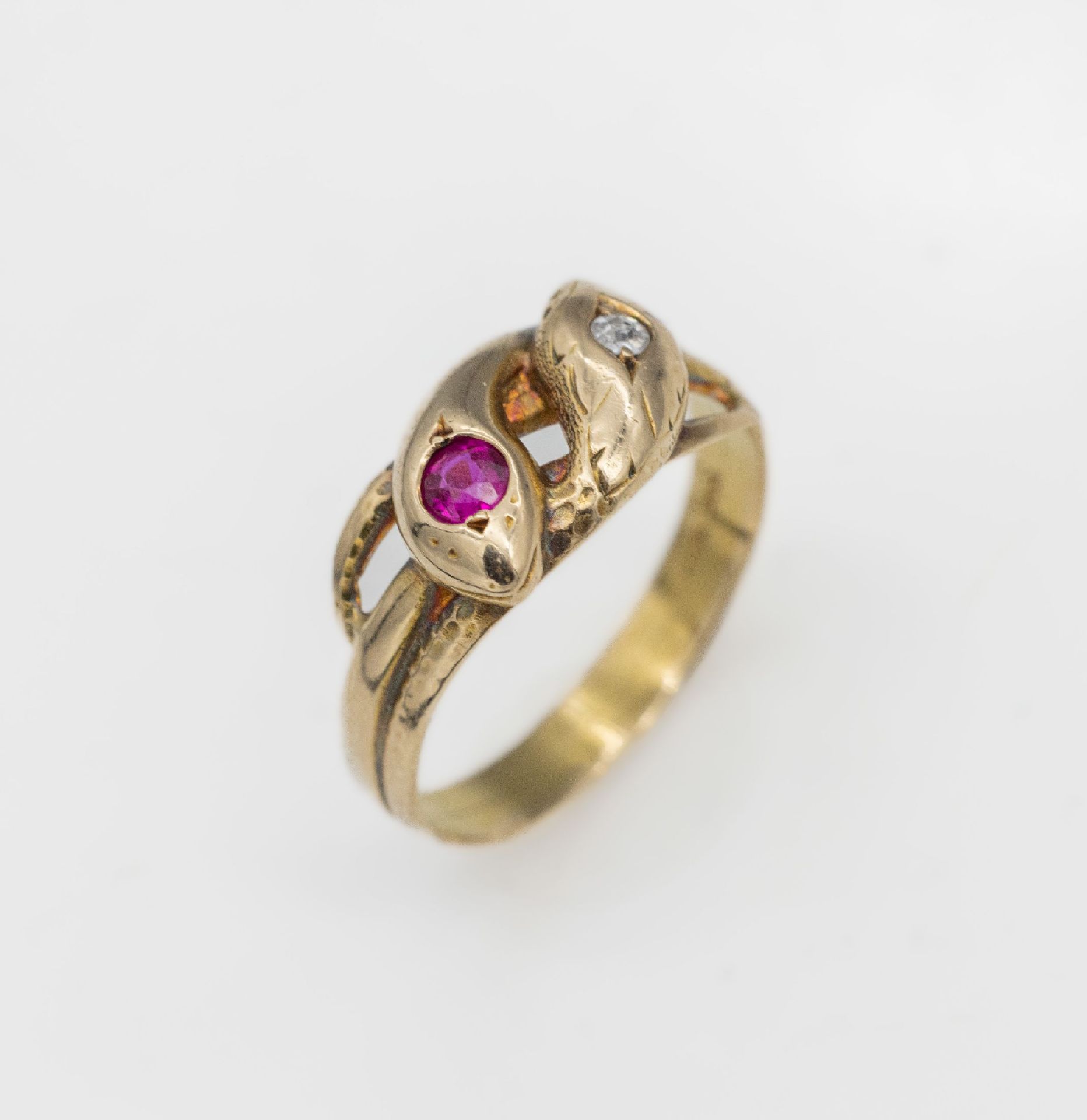 14 kt Gold Diamant Doppelschlangen-Ring, um 1900,   GG