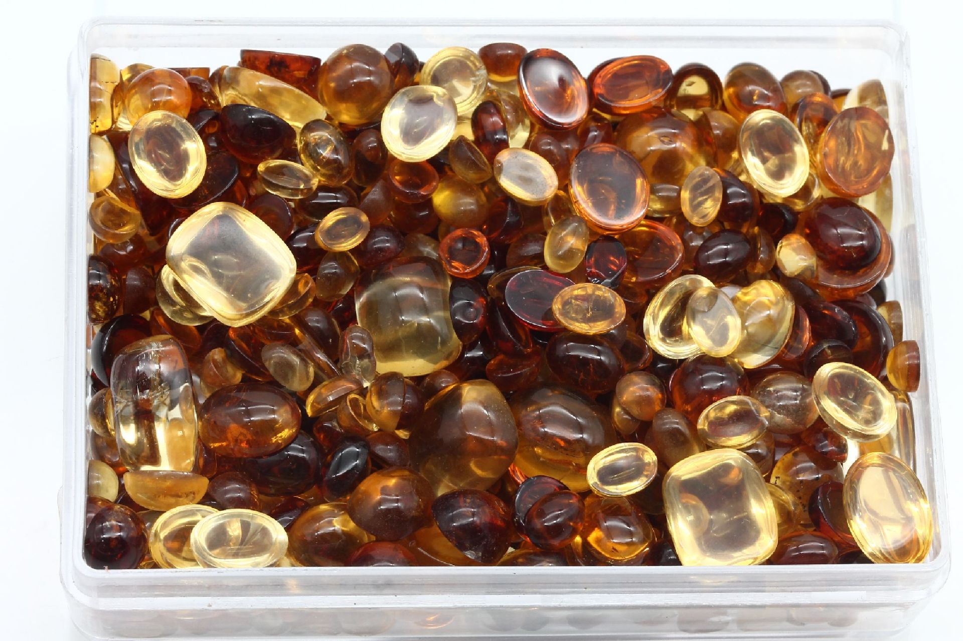 Lot lose Citrine, ca. 627 ct,   Cabochons in versch. - Bild 2 aus 2