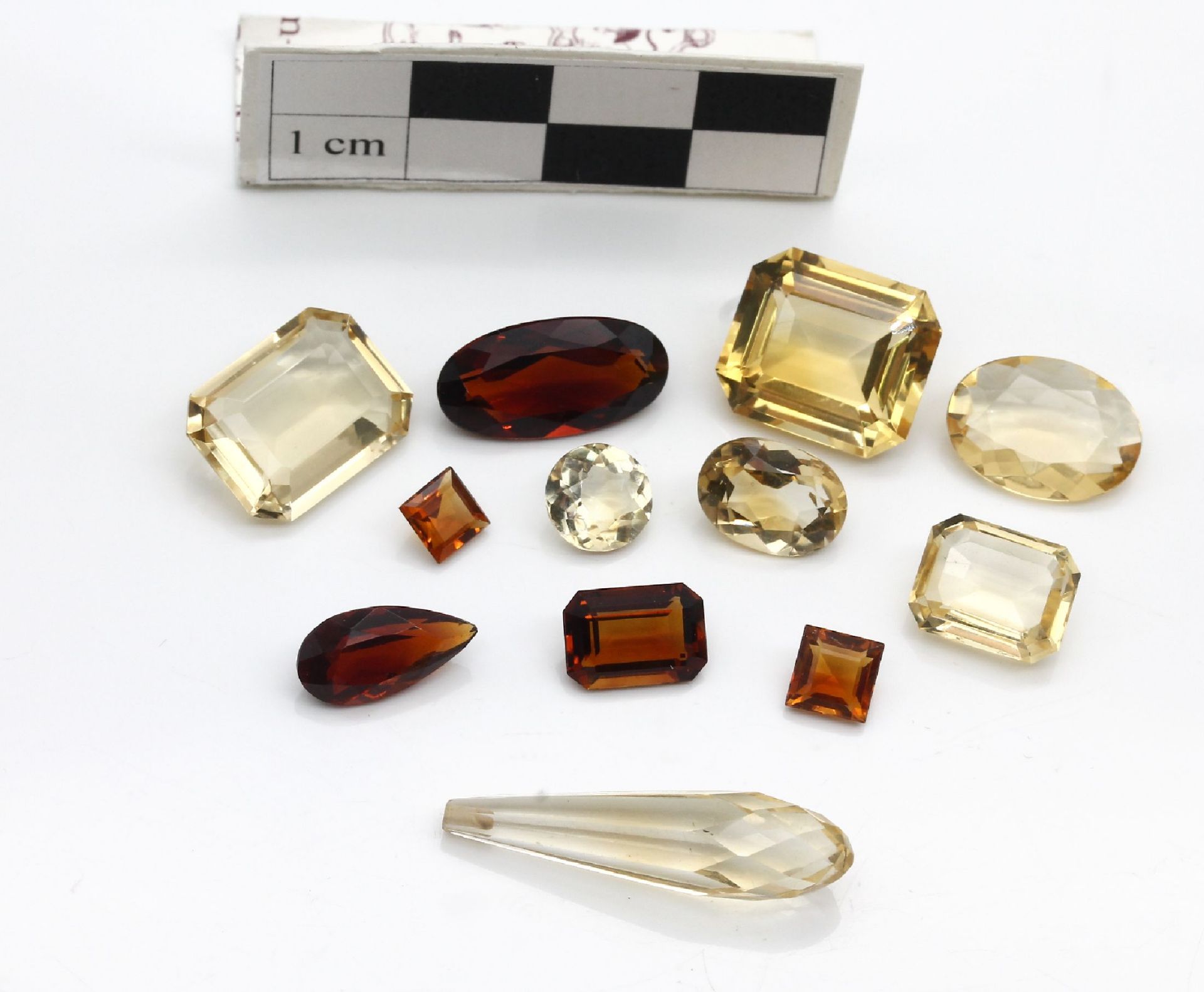 Lot lose Citrine, ca. 726 ct,   versch. Schliffformen und