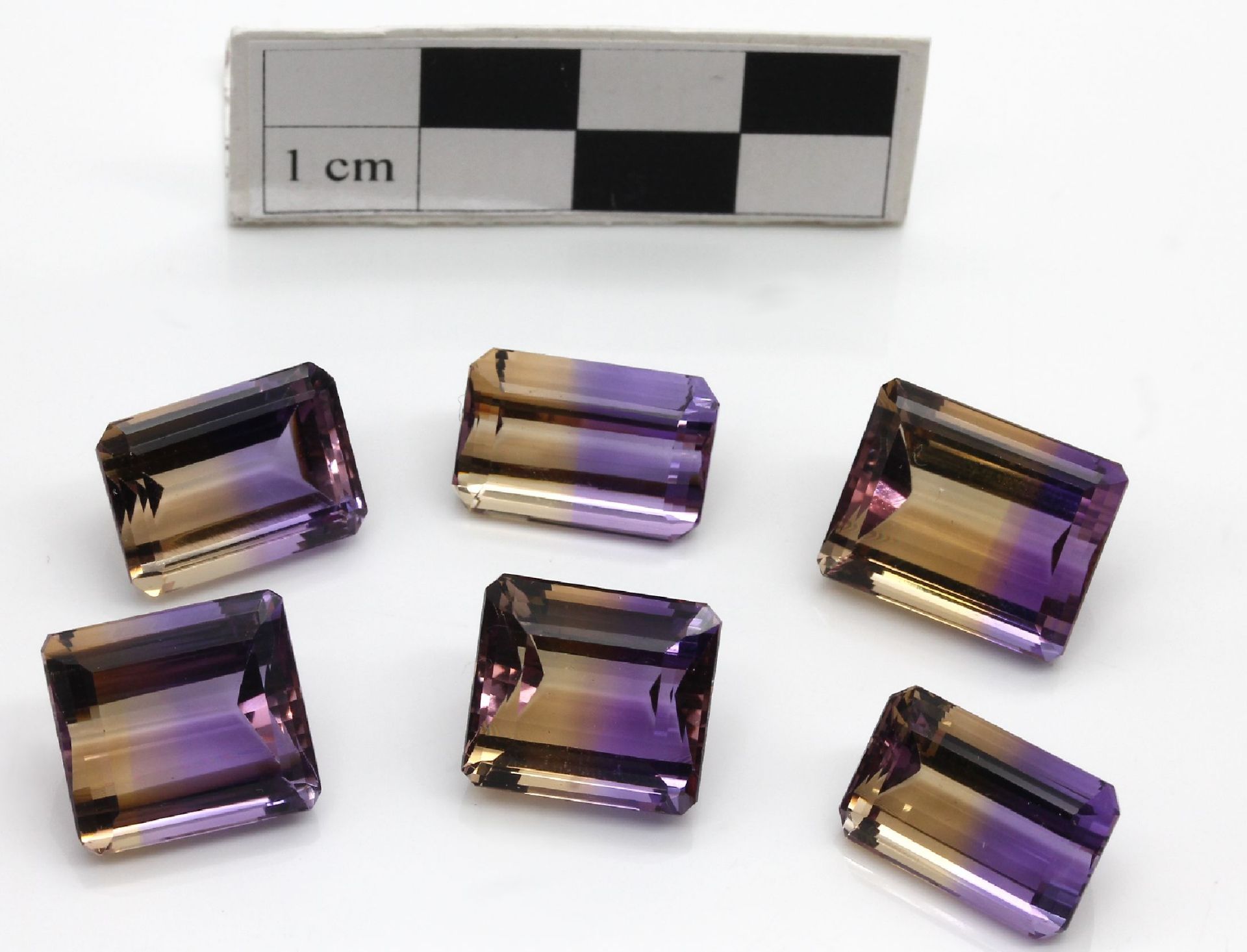 Lot 21 lose Ametrine, ca. 266 ct,   Treppenschliffe in