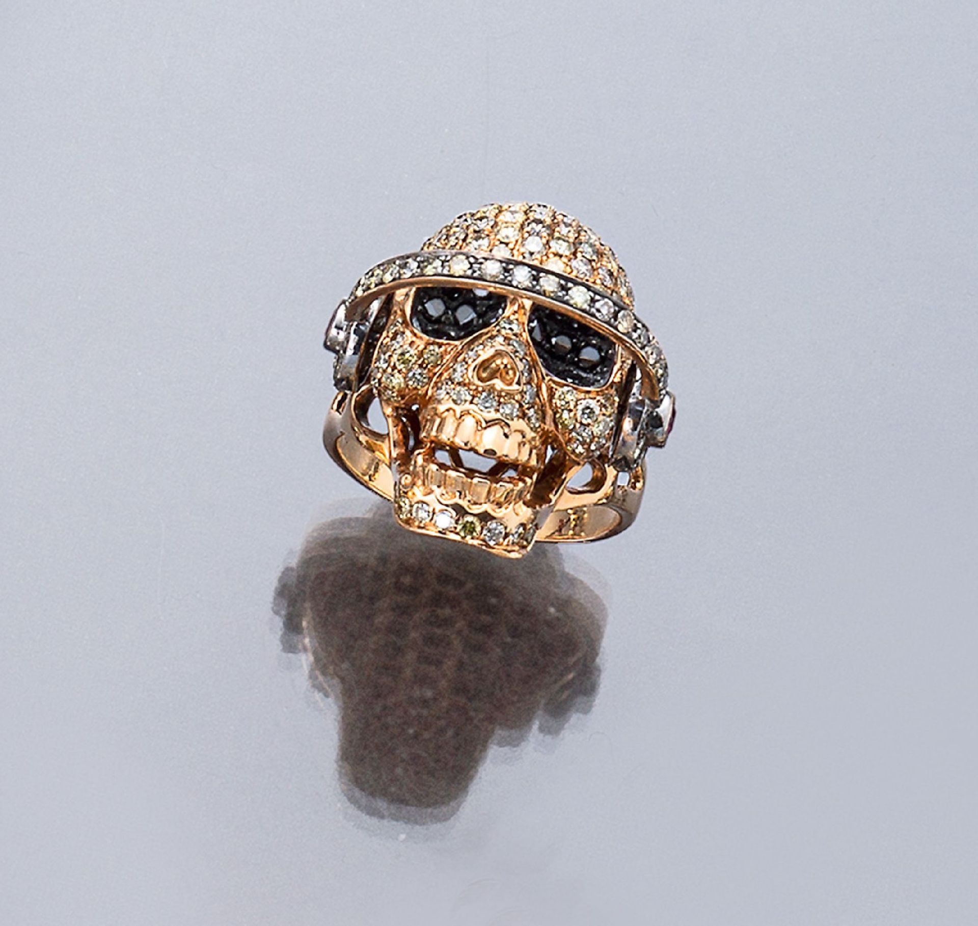 18 kt Gold Brillant-Ring Totenkopf, GG/WG 750/000,