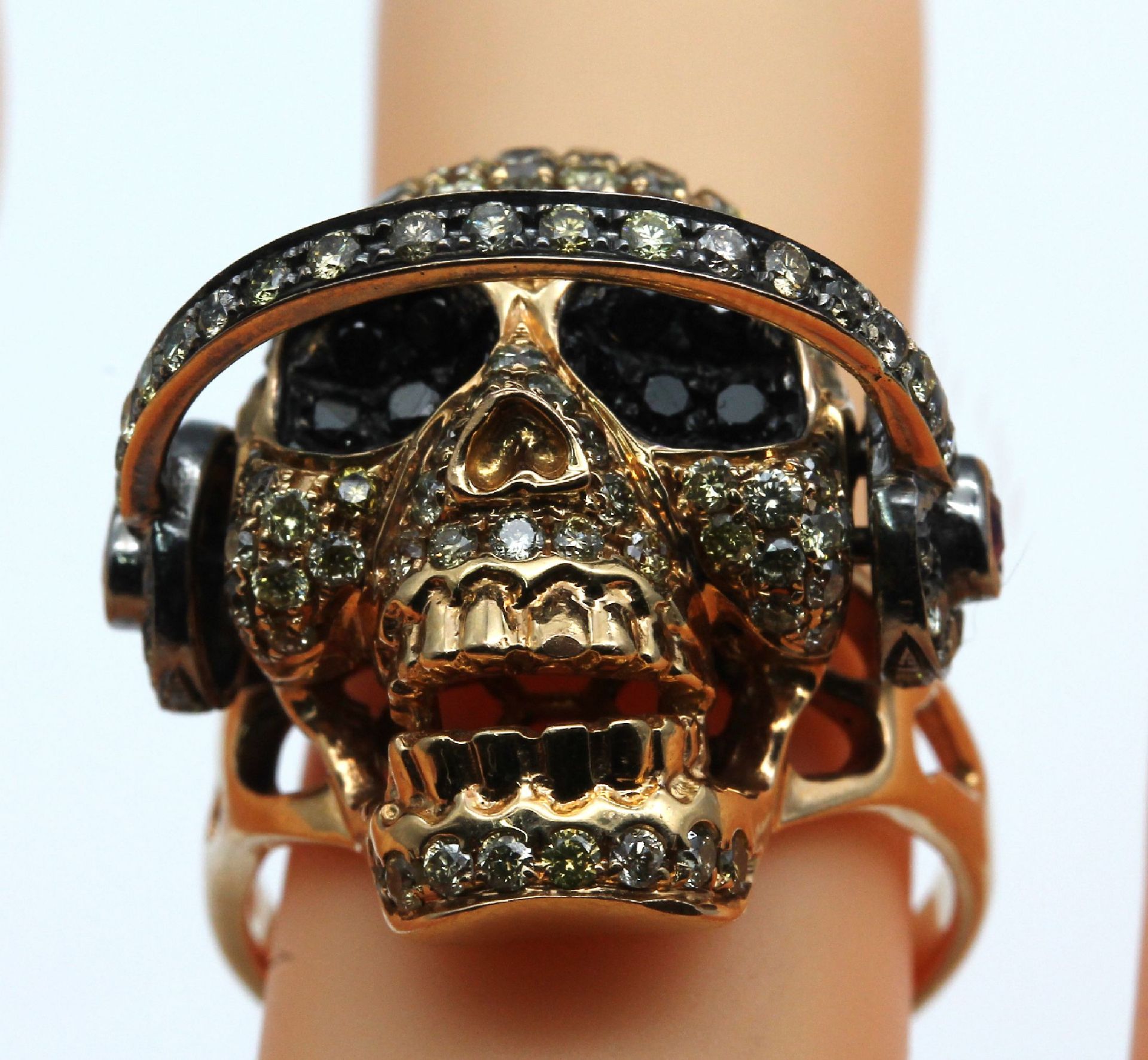 18 kt Gold Brillant-Ring Totenkopf, GG/WG 750/000, - Image 4 of 5